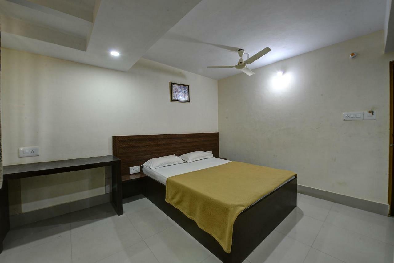 Spot On 37153 Karavali Paradise Hotel Dod Ballāpur Esterno foto